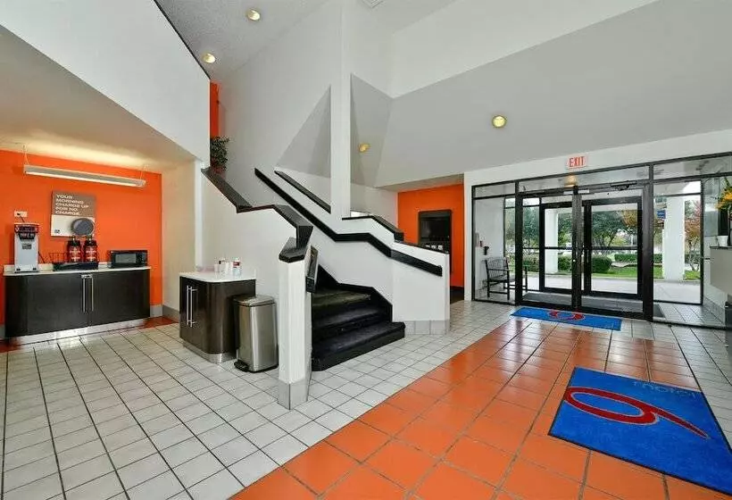 Motel 6plano, Tx  West  Frisco