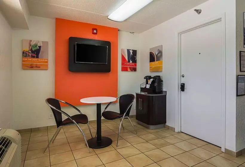 Motel 6tucker, Ga  Atlanta Northeast