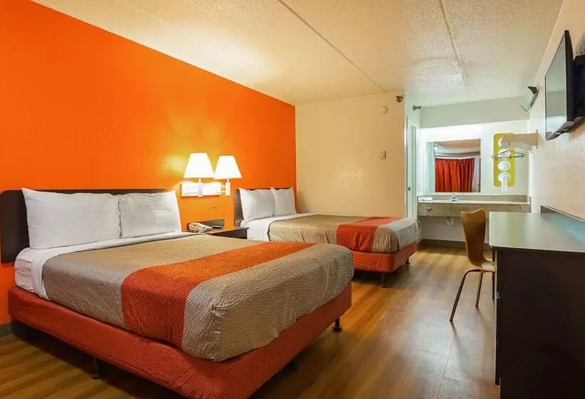 Motel 6tucker, Ga  Atlanta Northeast