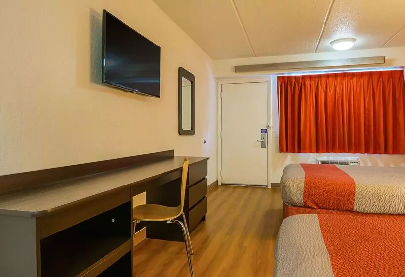 Motel 6tucker, Ga  Atlanta Northeast