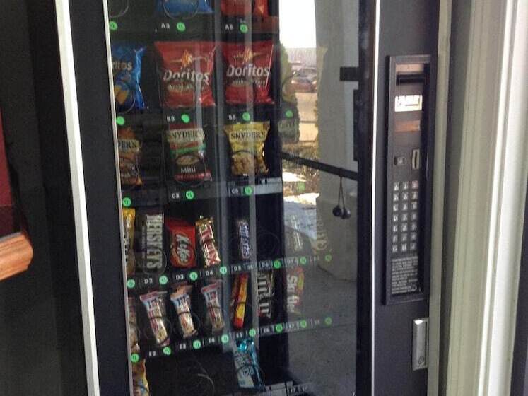 モーテル Crossroads Inn