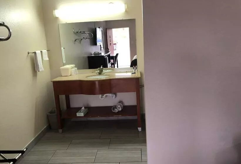 汽车旅馆 Crossroads Inn