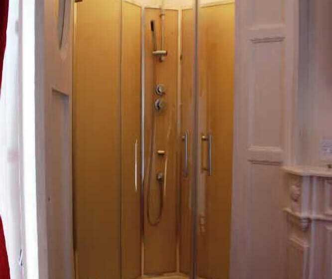 Residence Et Chambres D Hotes De La Porte D Arras