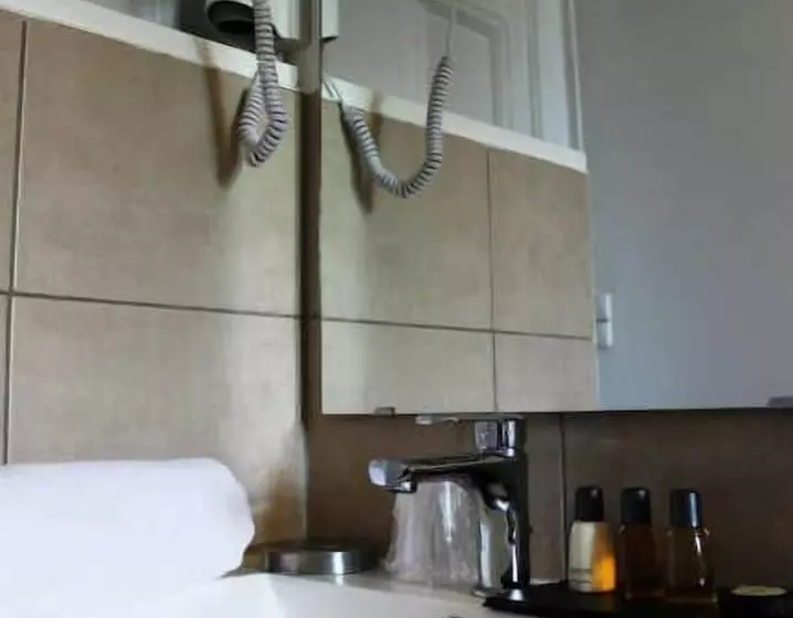 Residence Et Chambres D Hotes De La Porte D Arras