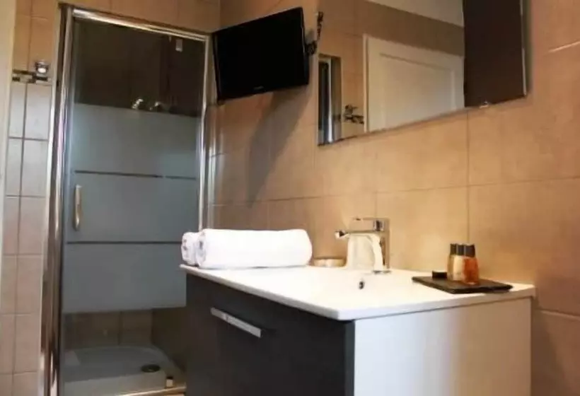 Residence Et Chambres D Hotes De La Porte D Arras