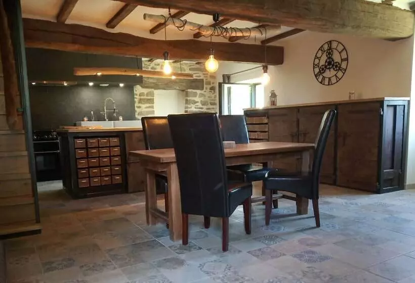 ホテル Chambre D'hôtes Oust Au Lit