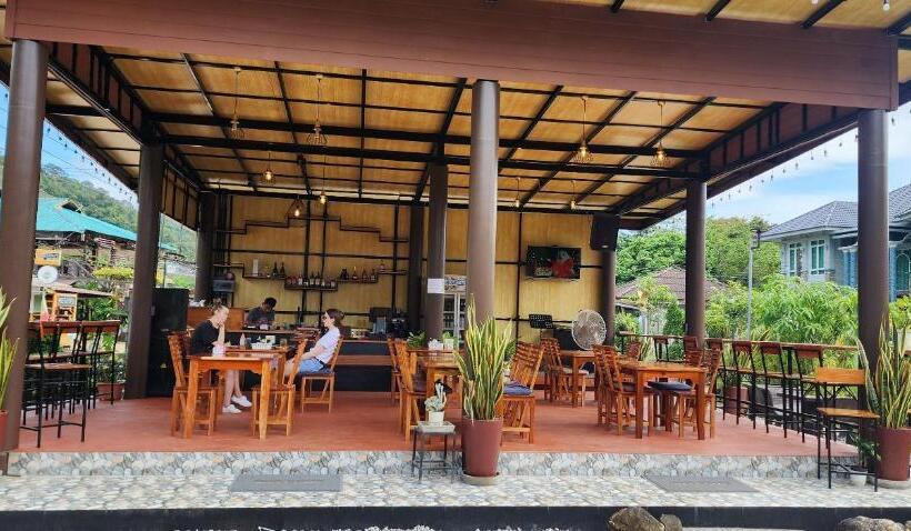 Отель Khao Sok Country Resort