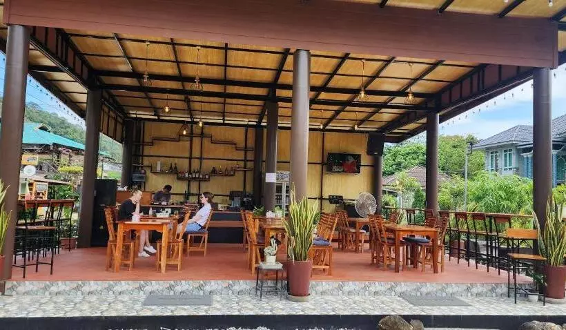 هتل Khao Sok Country Resort