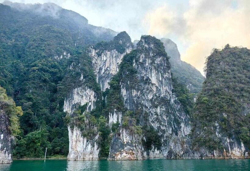 Отель Khao Sok Country Resort