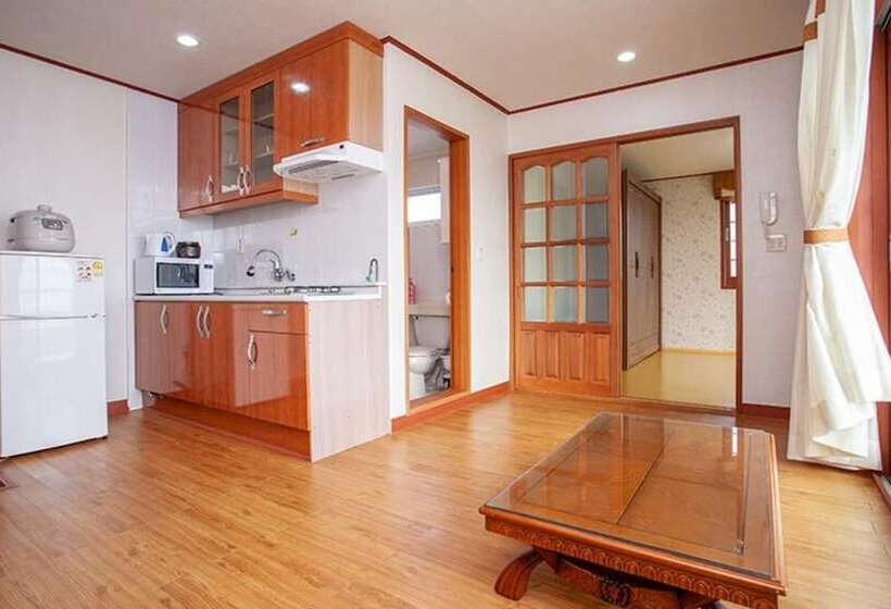 酒店 Seogwipo Neyoung Nayoung Pension