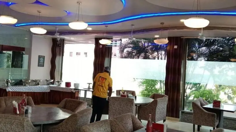 هتل Saibaba International Supreme
