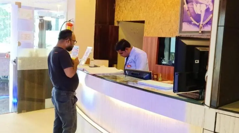 هتل Saibaba International Supreme
