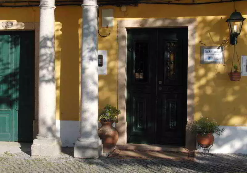 تختخواب و صبحانه Casa das Colunas