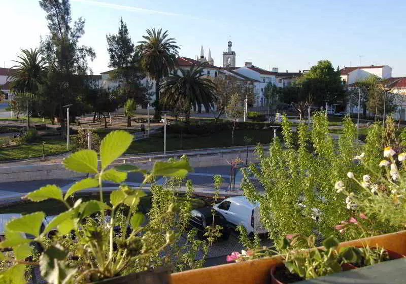 تختخواب و صبحانه Casa das Colunas