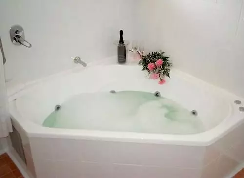 Charlotte Apartments