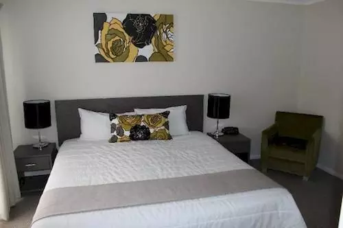 Charlotte Apartments