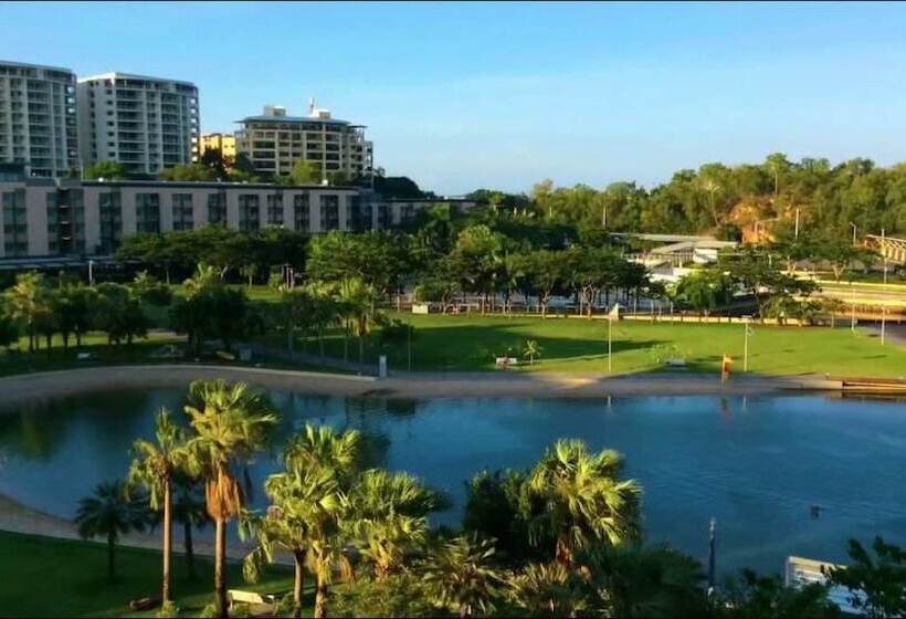 Darwin Deluxe Apartments