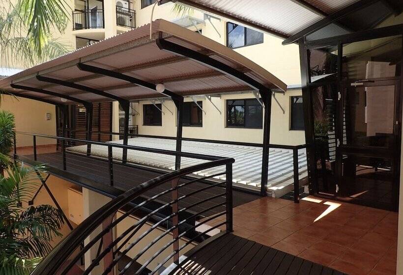 Darwin Deluxe Apartments