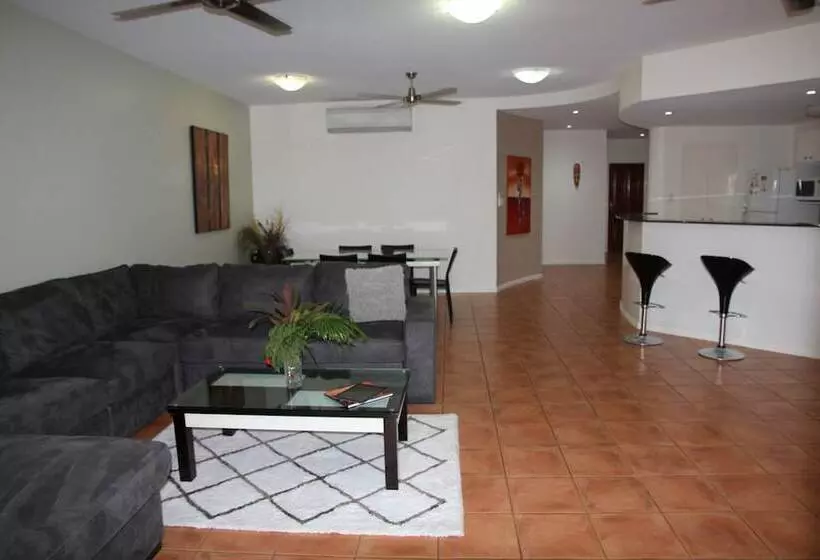 Darwin Deluxe Apartments