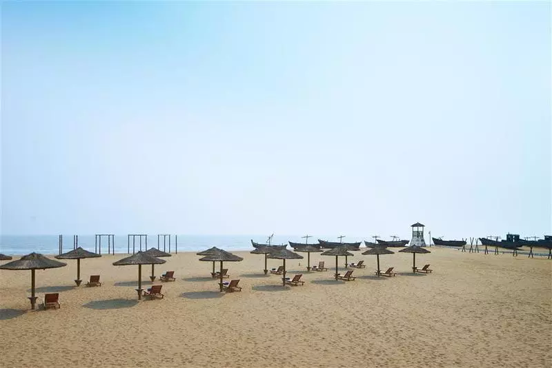 Отель Aloft Haiyang