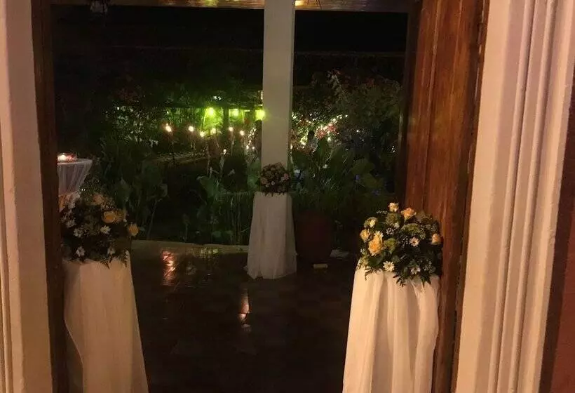 هتل Antigua Estación Granada