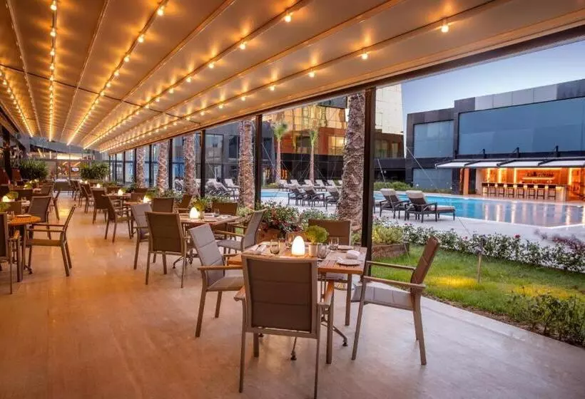 호텔 Burgu Arjaan By Rotana