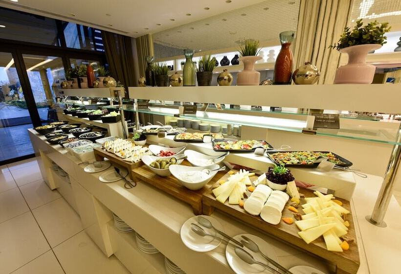 ホテル Burgu Arjaan By Rotana