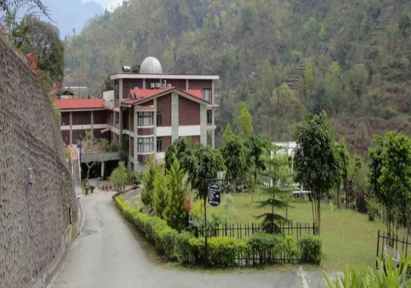 Hotel Club Mahindra Baiguney