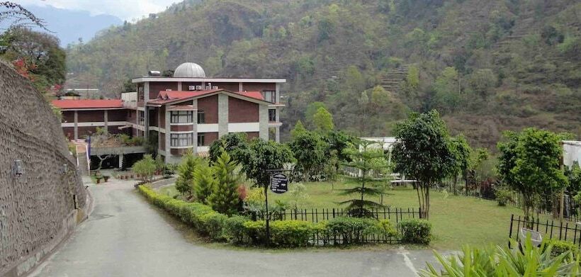 Hotel Club Mahindra Baiguney