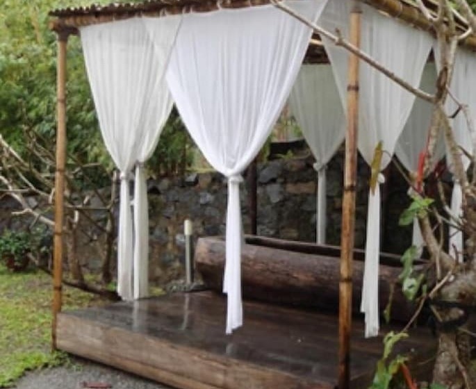 Hotel Club Mahindra Baiguney