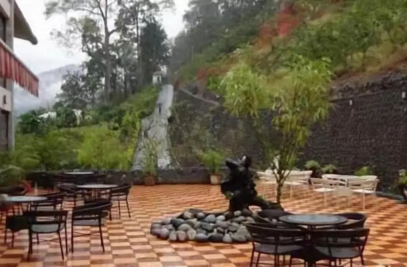 Hotel Club Mahindra Baiguney