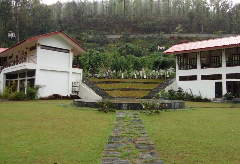 Hotel Club Mahindra Baiguney