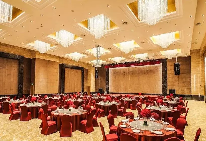 Otel Holiday Inn Nanchang Riverside By Ihg