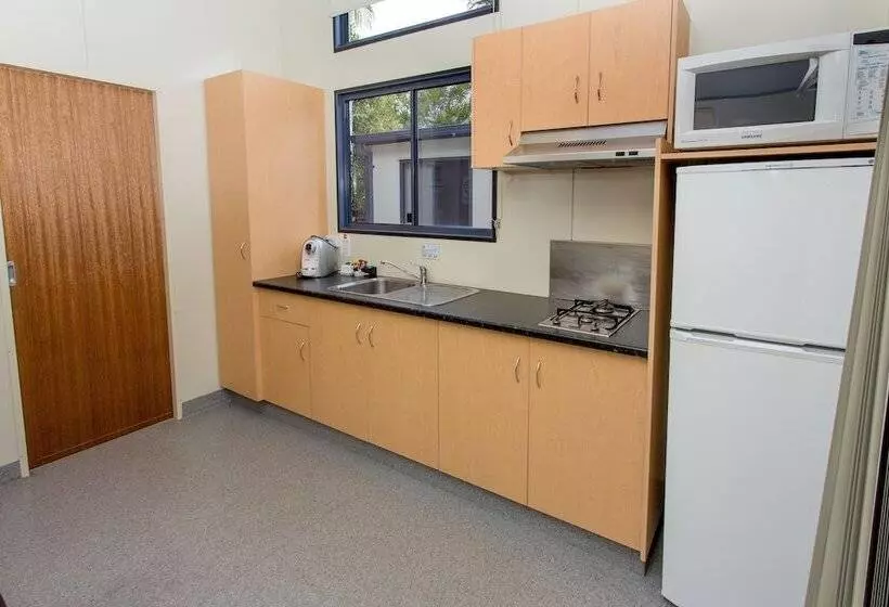 Отель Ingenia Holidays Noosa North