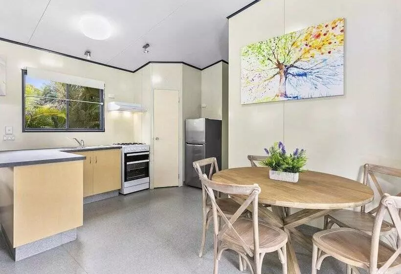 Отель Ingenia Holidays Noosa North