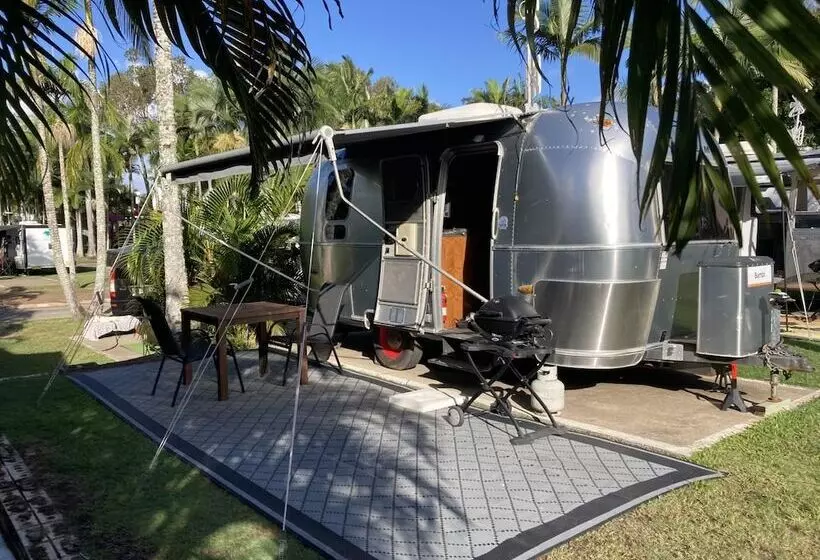 Отель Ingenia Holidays Noosa North