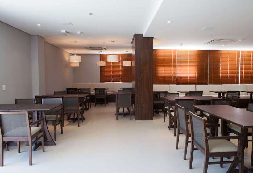 ホテル Intercity Brasilia Led Aguas Claras