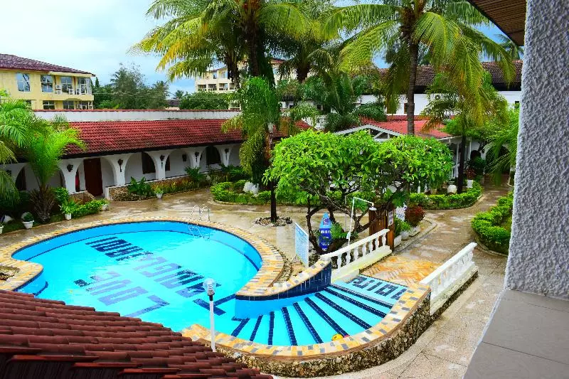 هتل Best Western Jangwani Sea Breeze Resort