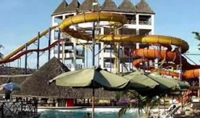 هتل Best Western Jangwani Sea Breeze Resort