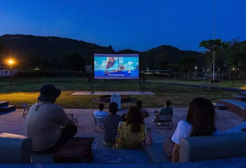 בית מלון כפרי Thames Valley Khao Yai   Sha Plus