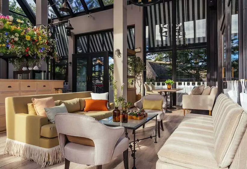 בית מלון כפרי Thames Valley Khao Yai   Sha Plus