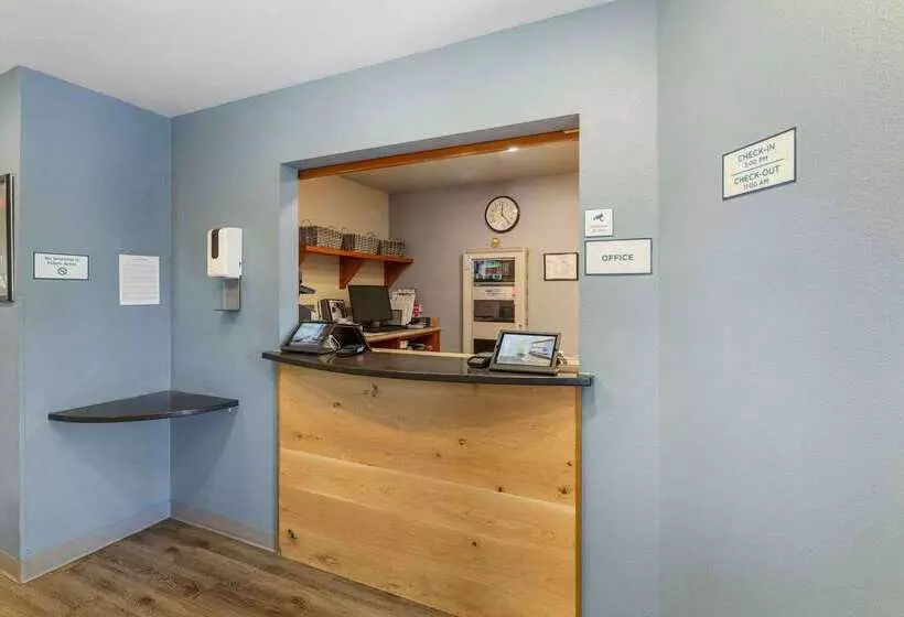 Hotelli Extended Stay America Select Suites   Akron   South