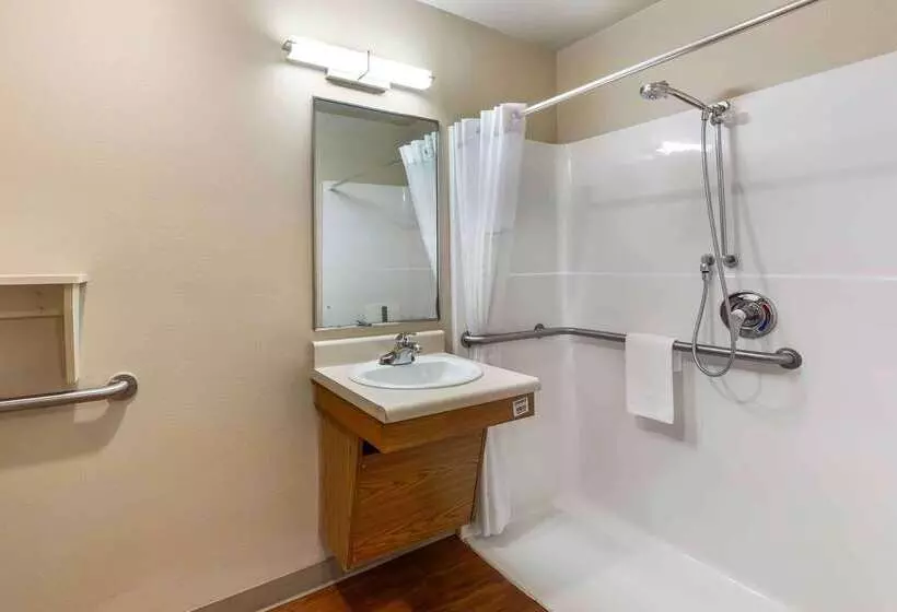 Hotelli Extended Stay America Select Suites   Akron   South