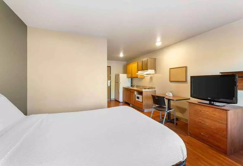 Hotelli Extended Stay America Select Suites   Akron   South