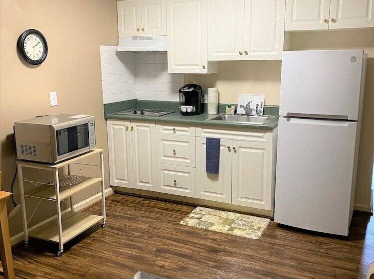 モーテル Affordable Corporate Suites Of Salem