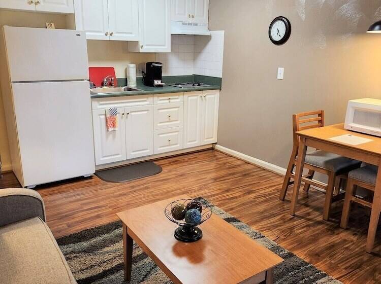 モーテル Affordable Corporate Suites Of Salem