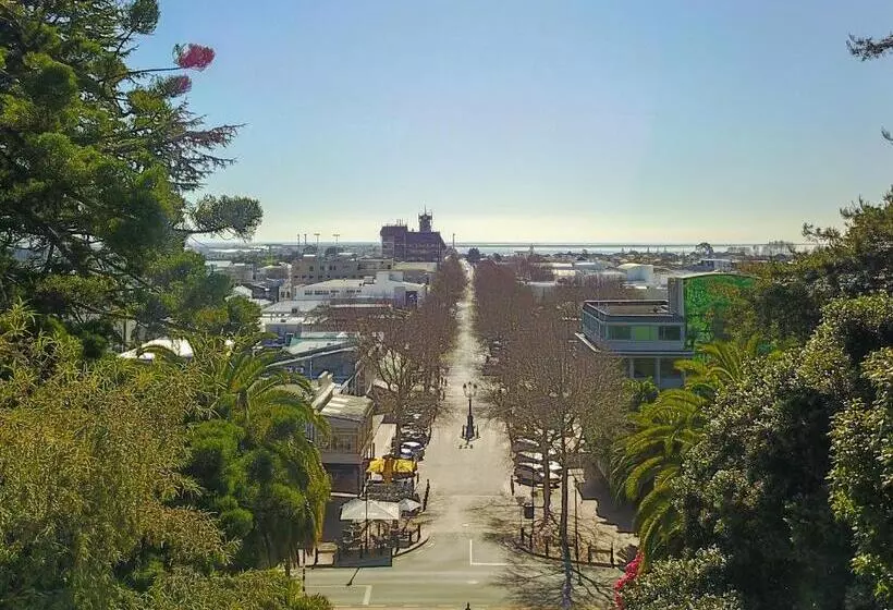 汽车旅馆  Century Park