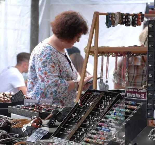 汽车旅馆  Century Park