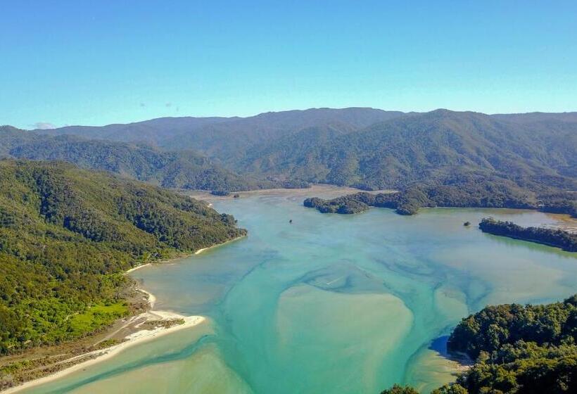 فندق على الطريق Century Park