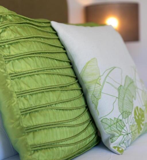 فندق على الطريق Century Park